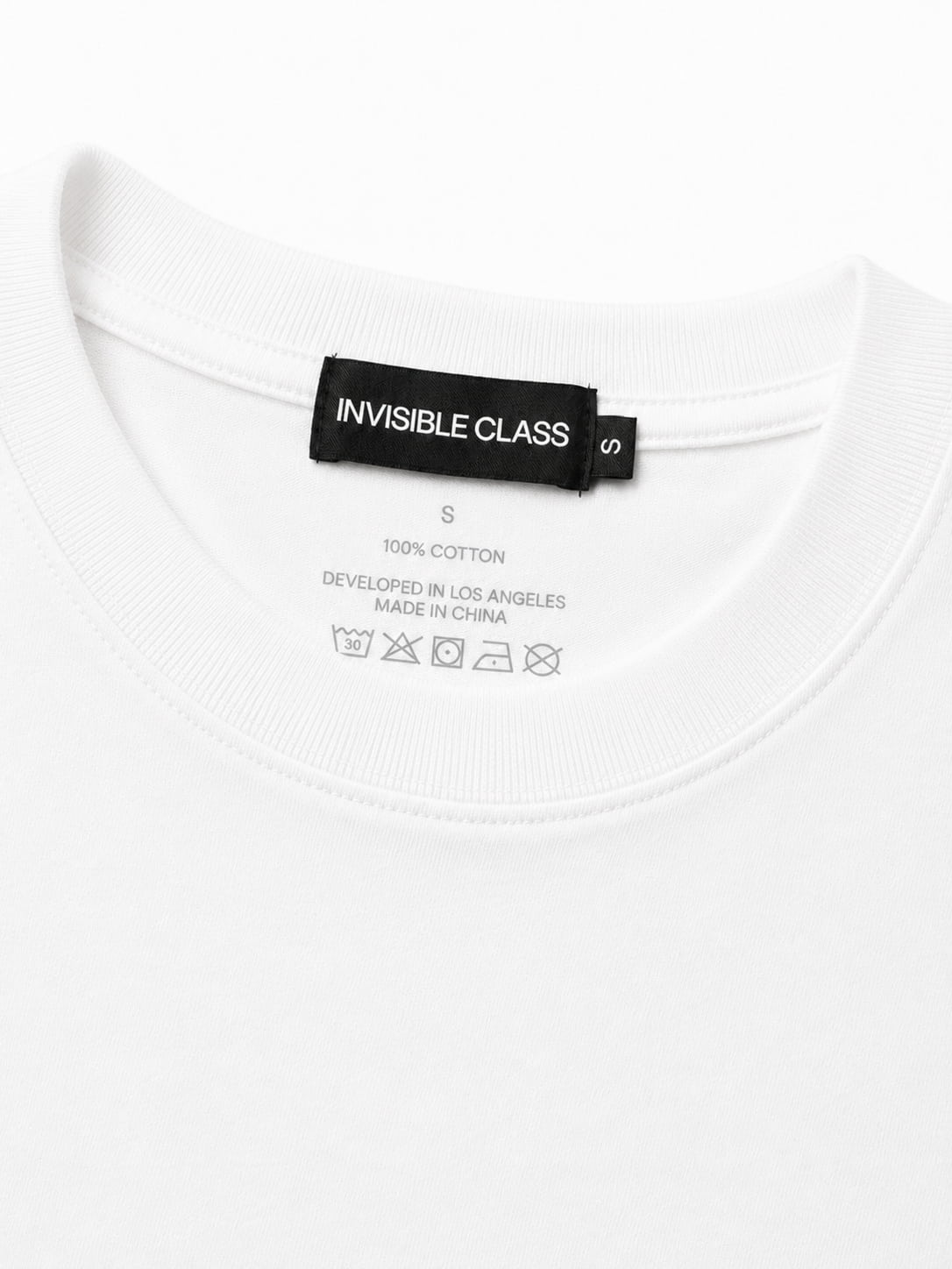 White — The Loose Standard, collar detail