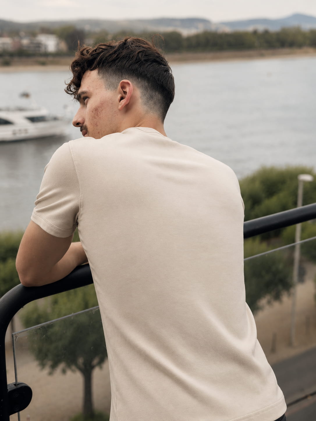 The Fitted Standard - Beige