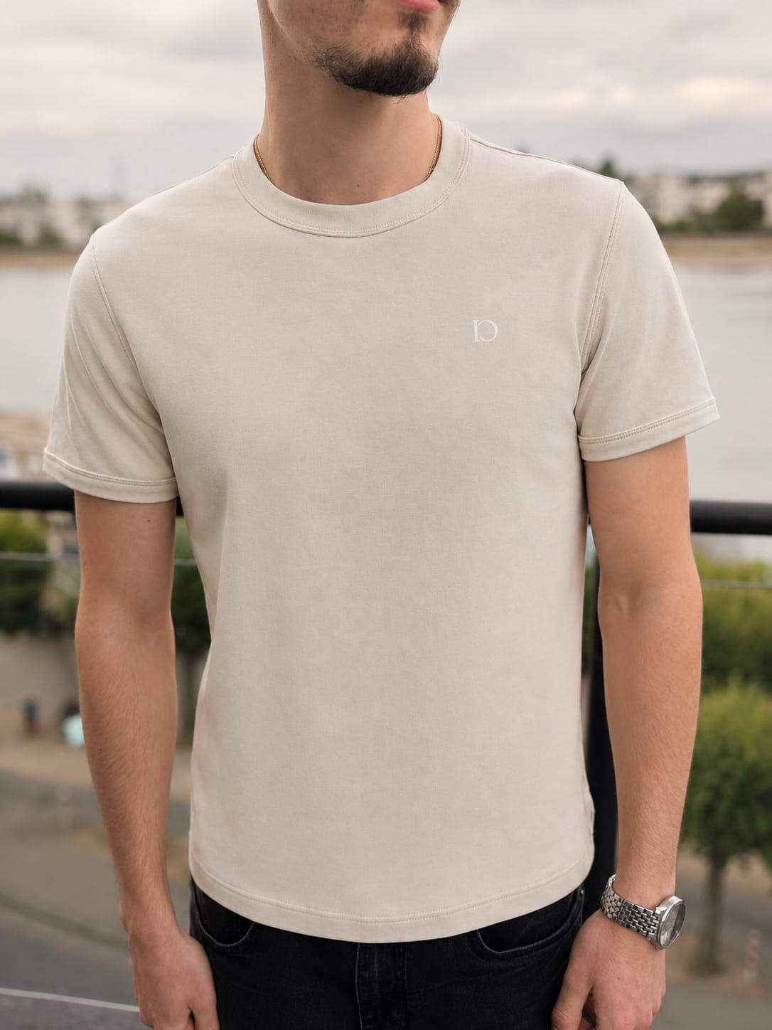 The Fitted Standard - Beige