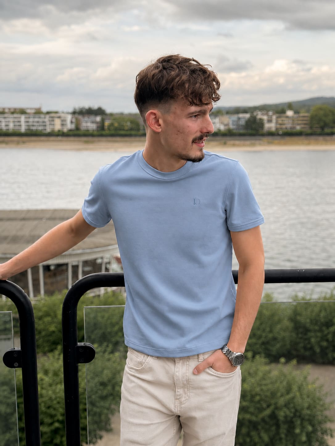 The Fitted Standard - Light Blue
