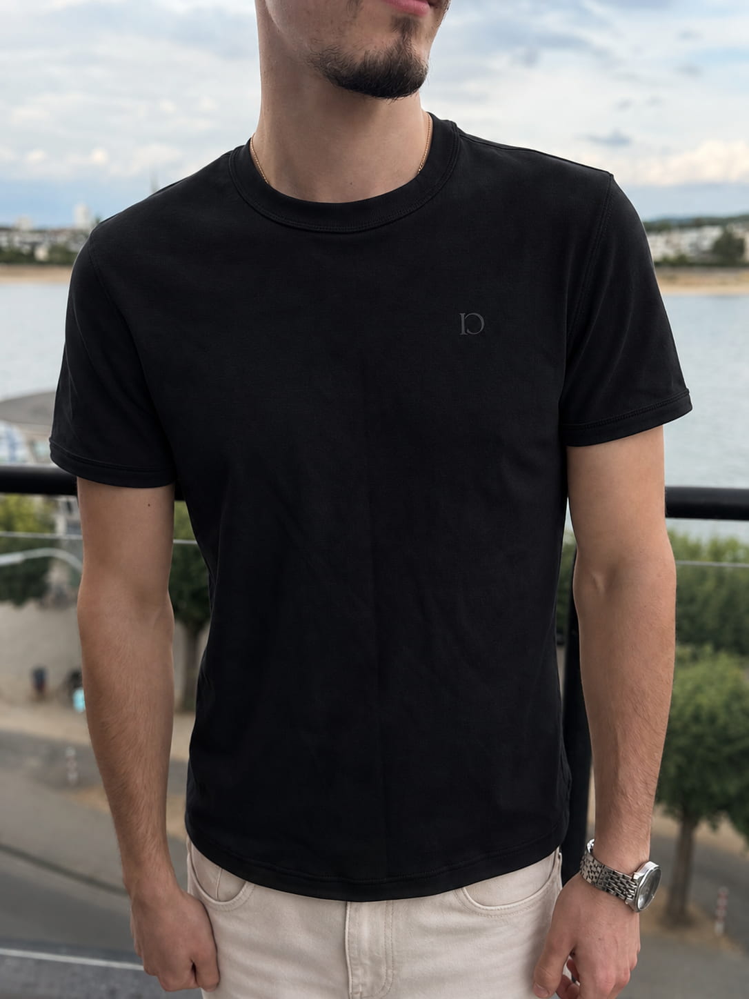 The Fitted Standard - Black