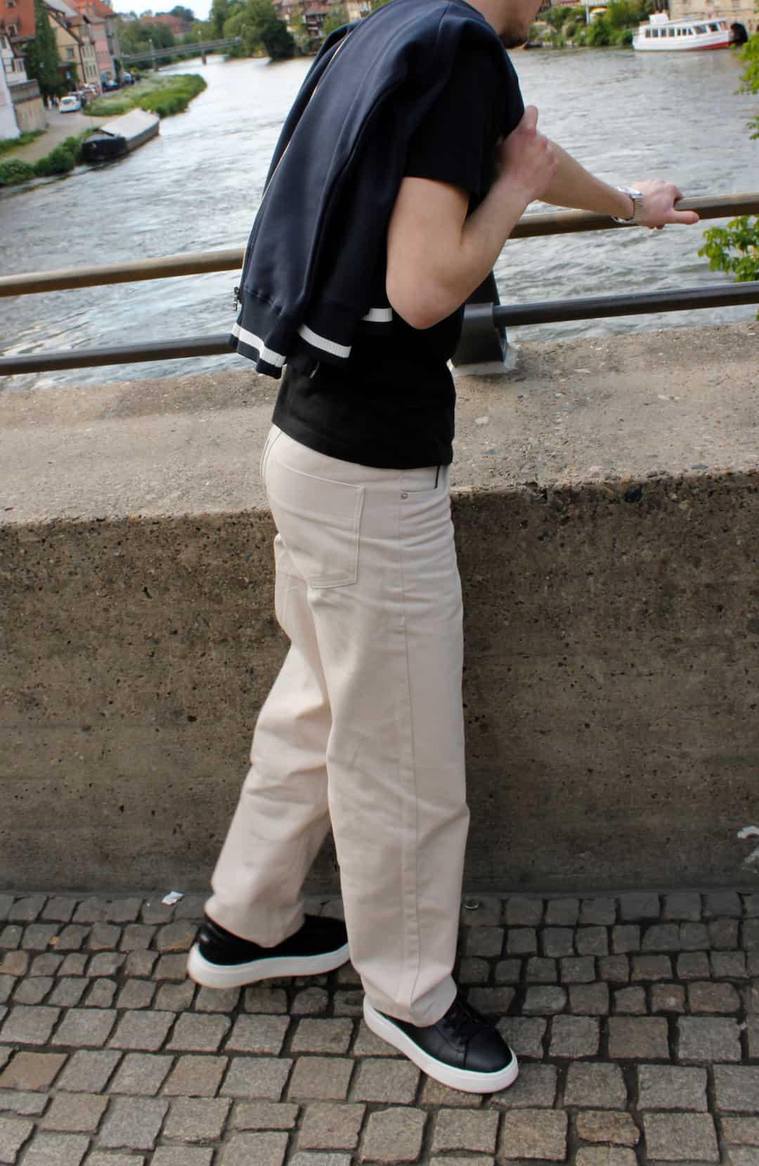 Straight – Pale Khaki — The Standard Trousers by the water