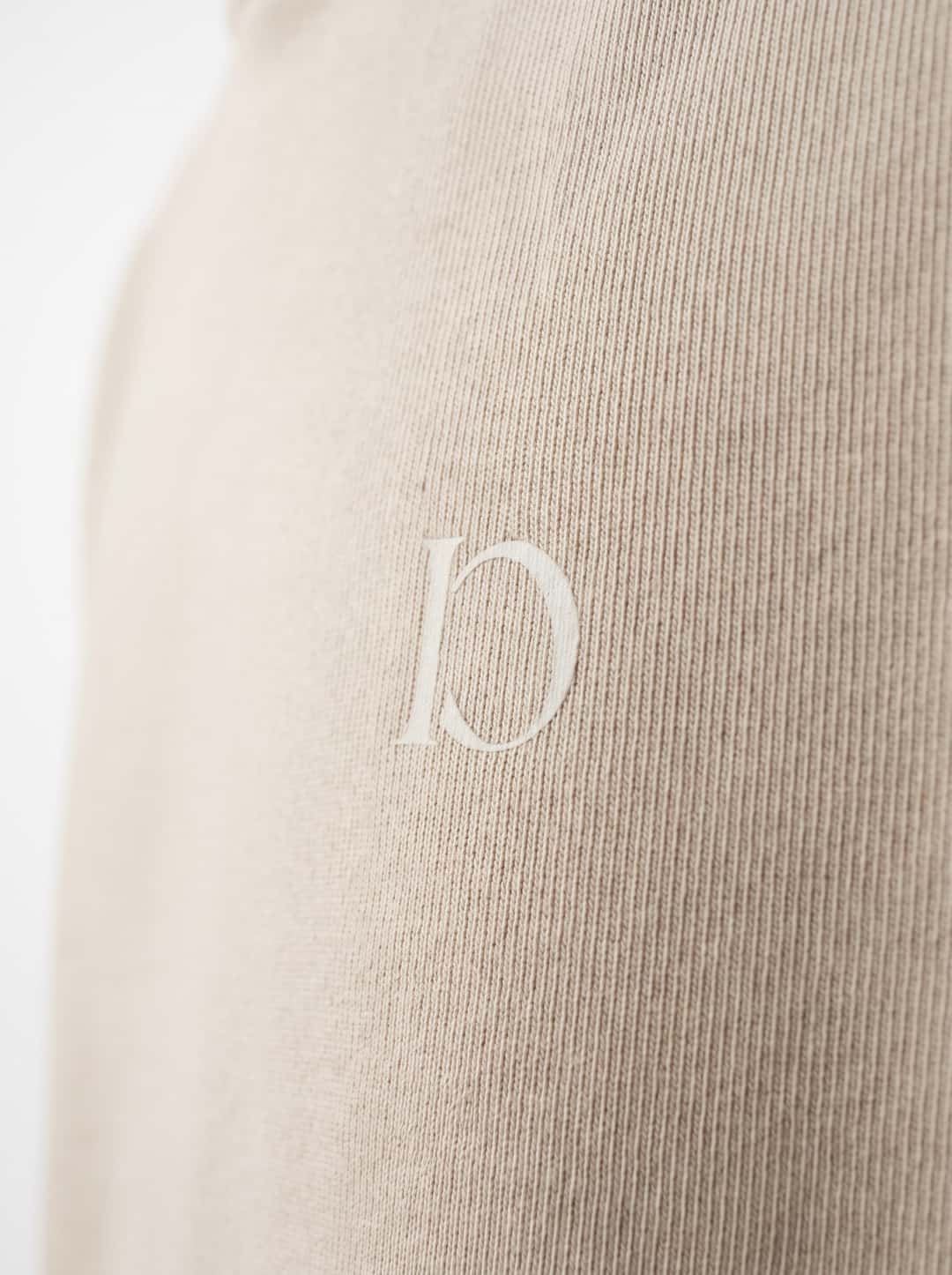 The Fitted Standard - Beige